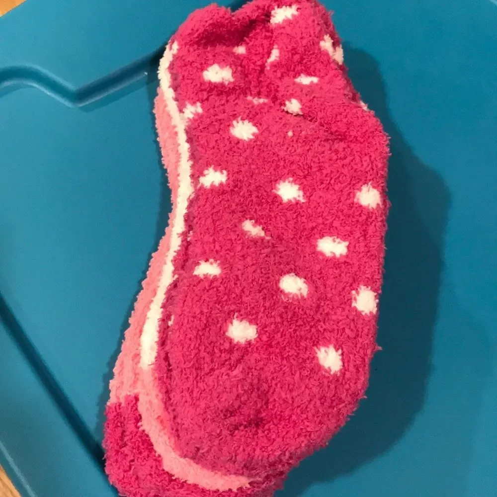 NWT Betsey Johnson girl’s fuzzy socks